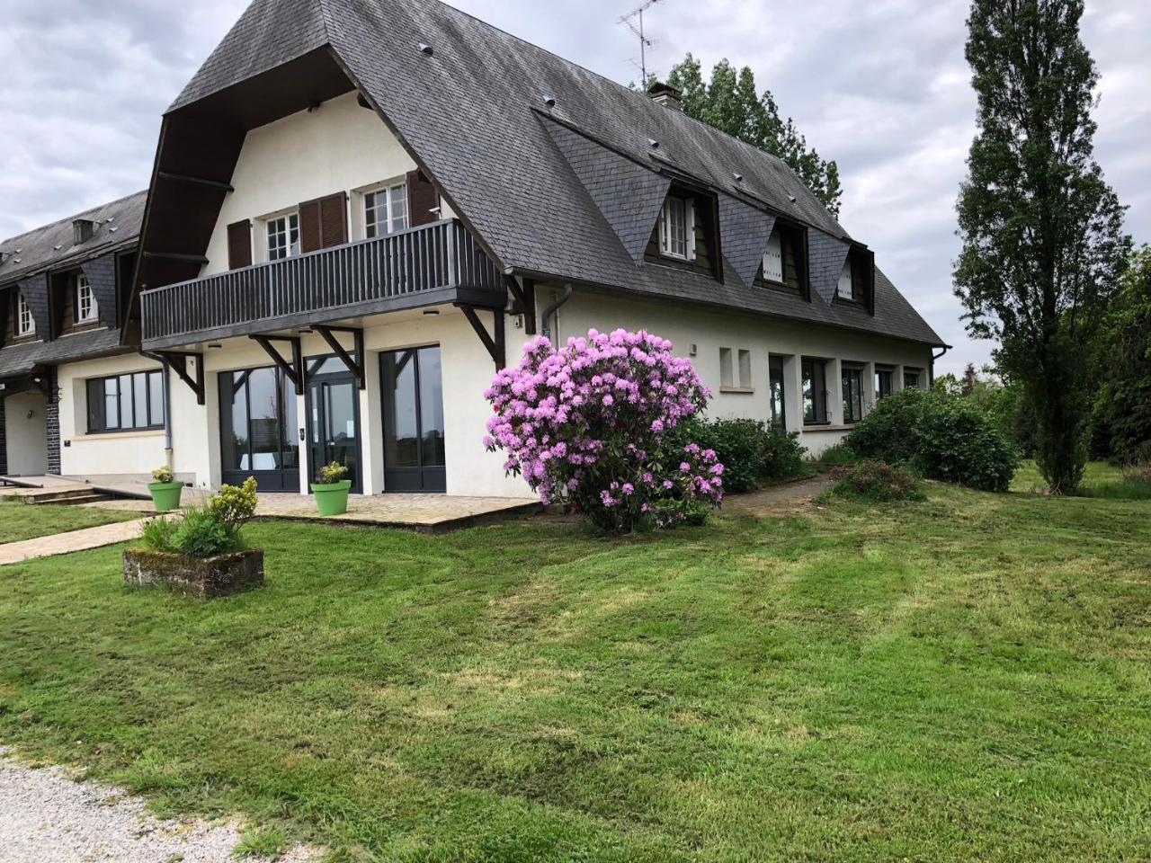 La Cle Des Champs Hotel Le Teilleul Exterior photo